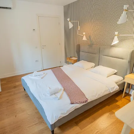 Apartment Boutique - Casa Di Dolce Vita & Maison Du Petit Paris